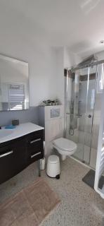 Haut de villa 3 chambres climatisation, wifi , terasse et jardin - Tolone - 4