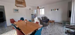 Haut de villa 3 chambres climatisation, wifi , terasse et jardin - Tolone - 9
