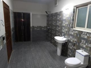 AK Hotel Of Guest House - Lahore - 8