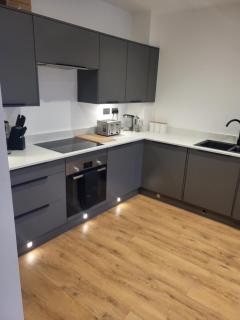 Ramsgate Retreat 2 Bed Coastal Stay - 9