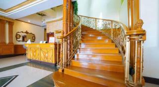 Hotel Vanna Angeles City Pampanga by RedDoorz - Ángeles - 9