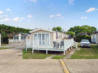 Seaside Retreat - South Hayling - 1