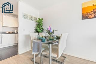 City-Centre Flat Prime Location, WiFi, Sleeps 2 - 7