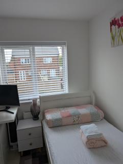 Spacious & Breezy Room - 5