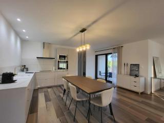 Villa neuve calme - piscine privée - vue sur les vignes - 8
