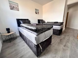 A&J Properties 2 Bed Apartment Netflix&Prime - Moffat - 6