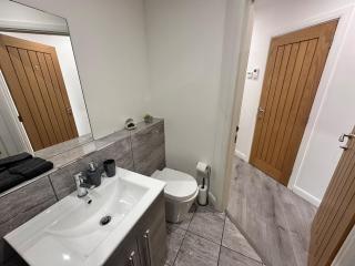 A&J Properties 2 Bed Apartment Netflix&Prime - Moffat - 2