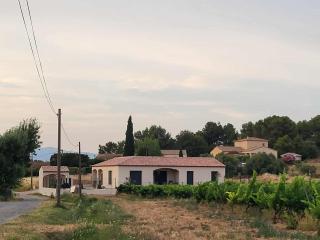 Villa neuve calme - piscine privée - vue sur les vignes - 2