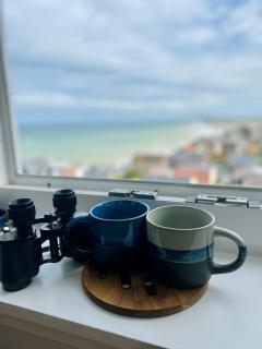 Le trait de côte vue mer commerces et plage à pied - 7