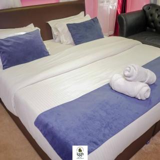 Lovely Garden Guest Home - 2