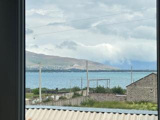 Chkalovka Guest House With Sevan View - Sevan - 5