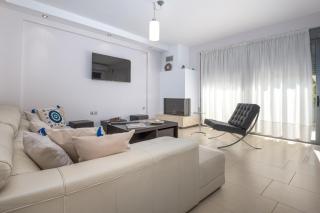 Villa Anavil - Boutique Coastal Retreat in Varkiza - Vari - 0