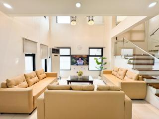 Halika Villa & Capitolo events place near BGC - Manila - 8
