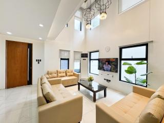 Halika Villa & Capitolo events place near BGC - Manila - 5