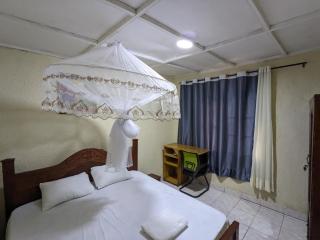 Room in Art studio - 9