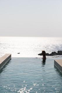 Casa Tarrha- Beachfront Villa with Heated Pool - Livadia - 9