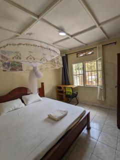 Room in Art studio - Kigali - 8