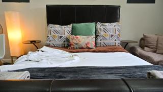 Sizanazo Guest House - Double Room - Johannesburg - 8