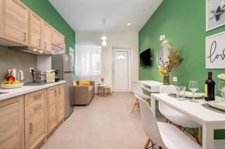 Fifika's Beachside House - 0