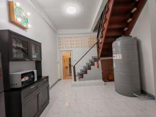 Charoen Nakhon 48 House - Godown - 9
