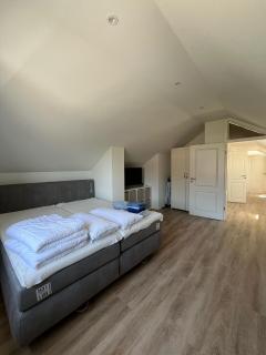 Sonnige Dachgeschosswohnung - Niederdorla - 2