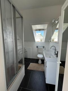 Sonnige Dachgeschosswohnung - Niederdorla - 1