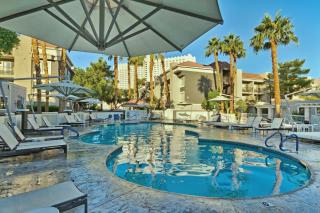 Wyndham Desert Rose Resort 2BR Apartment with Resort Access - Las Vegas - 9