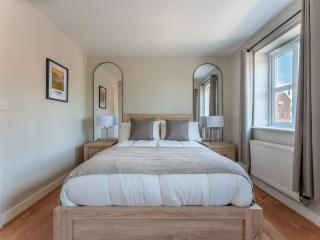 Lymm home 6 Bed 3 Bath Relocators Trades and Long Stays - Warrington - 0