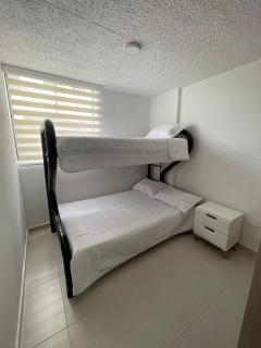 City House Group Girona - Ibagué - 9