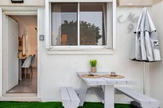 GW009 Gugel Waves Patio and Pool Seaview Apartment - Nahariyya - 3