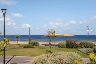 GW009 Gugel Waves Patio and Pool Seaview Apartment - Nahariyya - 6
