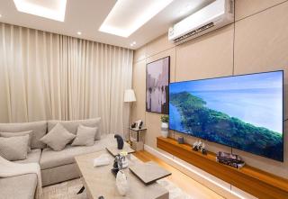 شقة فندقية غرفة نوم وصالة مودرن واسعة بقرب البوليفارد Modern 1BR Apt Self Check-in Great Location - 9