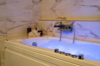 Zinovia's Luxury House - - 6