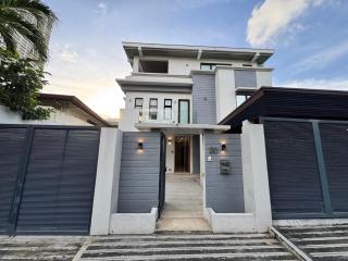 Halika Villa & Capitolo events place near BGC - Manila - 0