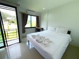 Easy Life R6 - Patong Beach - 3