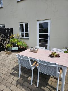 Lejlighed B med dejlig privat gårdhave på Thurø Kæledyr er IKKE gratis og skal tilføjes - 1