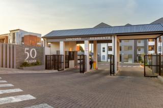 First Floor 2 Beds Premium Suite - Midrand - 6