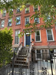 NEW! Historic Townhouse-14 min to WTC - Jersey City - 9