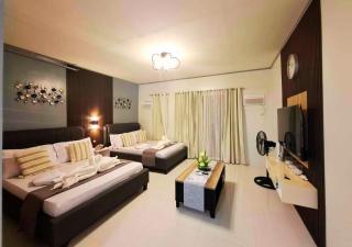Palawan Twin-Bed Resort-Condo Homes with Balcony, FREE Pool , FREE Parking near Airport - B1 7KunziteA - 2