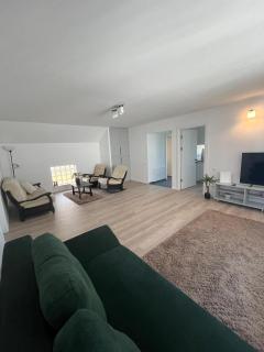 Apartament cu curte Gruia - 0