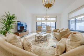 Beautiful Villa with Sea Views and Jacuzzi, Near Diving, Paddle Boating and Camping Spots, Sharm Al Dana Villa, Fujairah by Deluxe Holiday Homes - Fujairah - 0