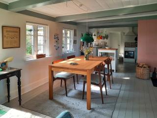 Timber-Framed Idyll With Views Of The Fields - Humble - 8