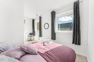 Luxury 2BR minutes from City and Station - Free Parking, WiFi, Netflix - Dartford - 5