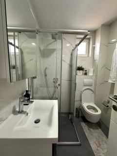 DeLuxe Apartments - 1