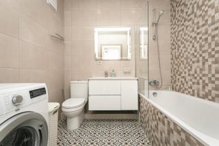 Petrovdom Apartments 18-90Б in RC Kvartet, Vasyl Lypkivskyi Street 16B - Kiev - 1