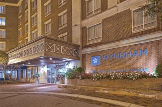 Wyndham Old Town Alexandria 2BR Apartment with Resort Access - Alexandria - 0