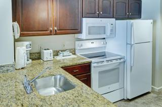 Wyndham Old Town Alexandria 2BR Apartment with Resort Access - Alexandria - 3