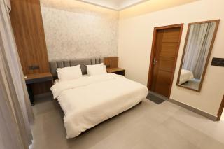 Skylight Suites - Near Jolly Grant Airport Dehradun - 6