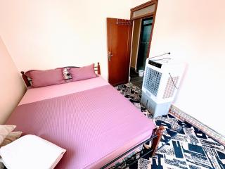 Studio in City Center Living at Heart of It All - 5