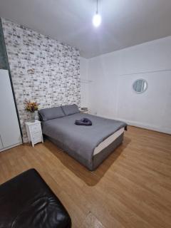 Princess Homestay - Sunderland - 3